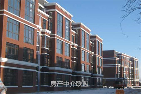凤翎关费家大院3室2厅1卫46万130m2精装出售